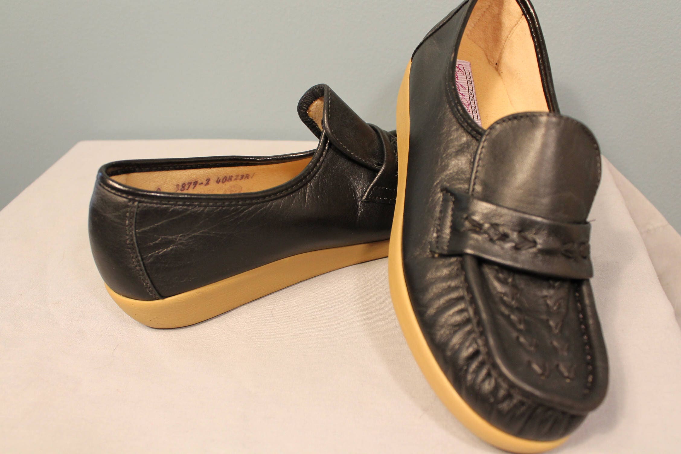 Vintage Step Into the Comfort Zone Size 6 Black Slip on Shoes RN#3879 ...