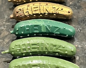 Vintage Heinz pickle pins från mitten av århundradet, säljs separat