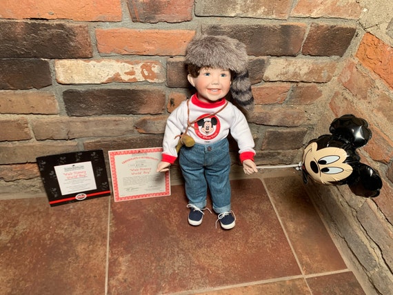 Vintage 1990s the Ashton Drake Galleries Limited Edition “walt