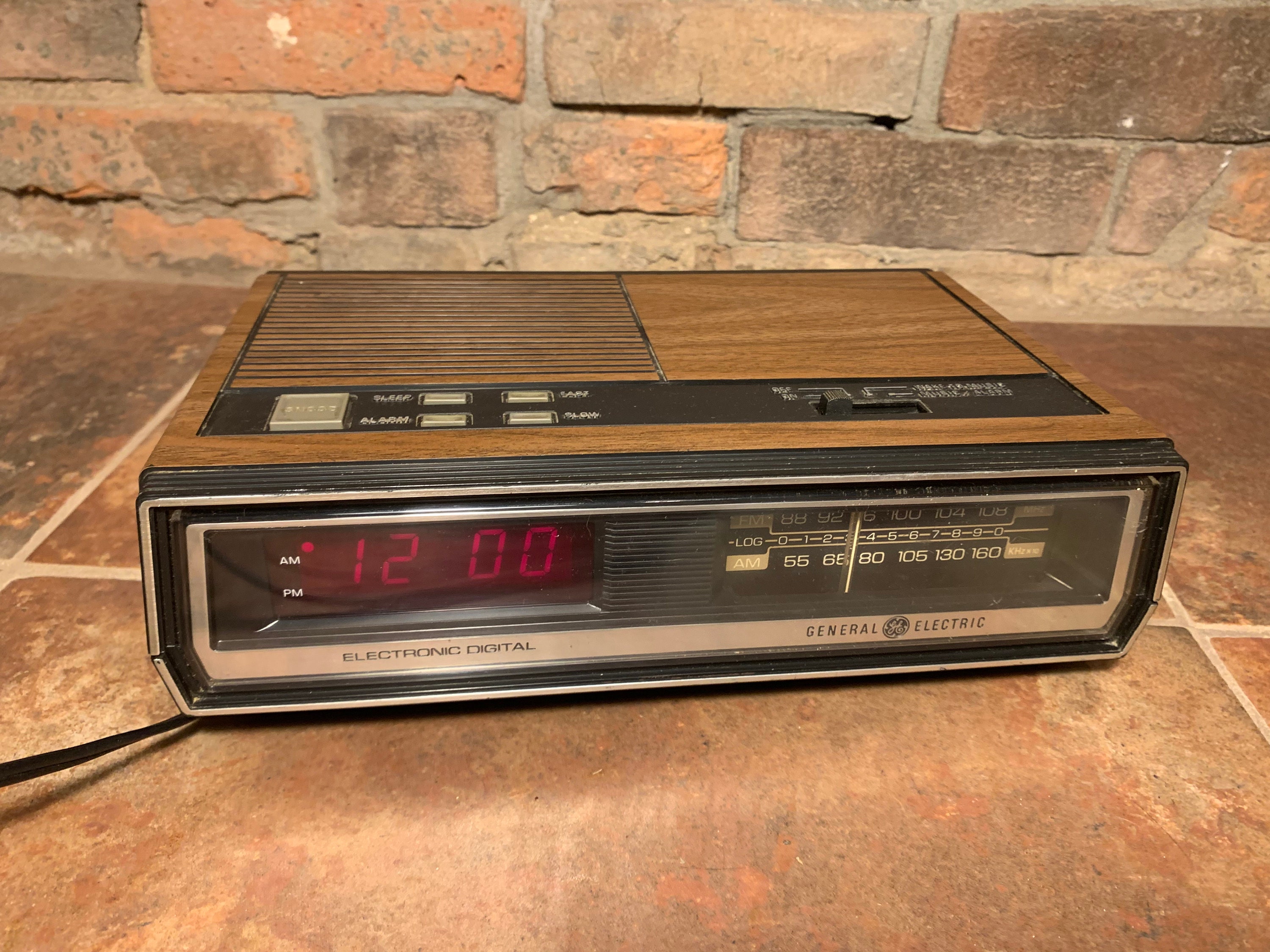 Vintage 1960s-1970s General Electric GE Alarm Clock Radio Faux