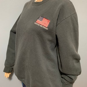 Vintage 1980-1990-talets United We Stand broderad amerikansk flagga blekt svart pullover rund halströja bild 2