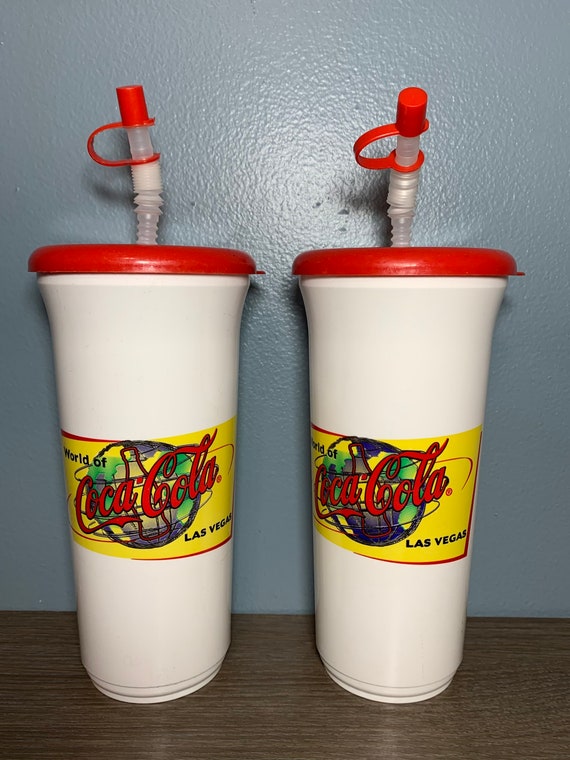 Set di due vintage Coca-Cola Las Vegas Sports Sippers 32 oz. Bicchieri di  plastica riutilizzabili con cannucce Made in USA -  Italia