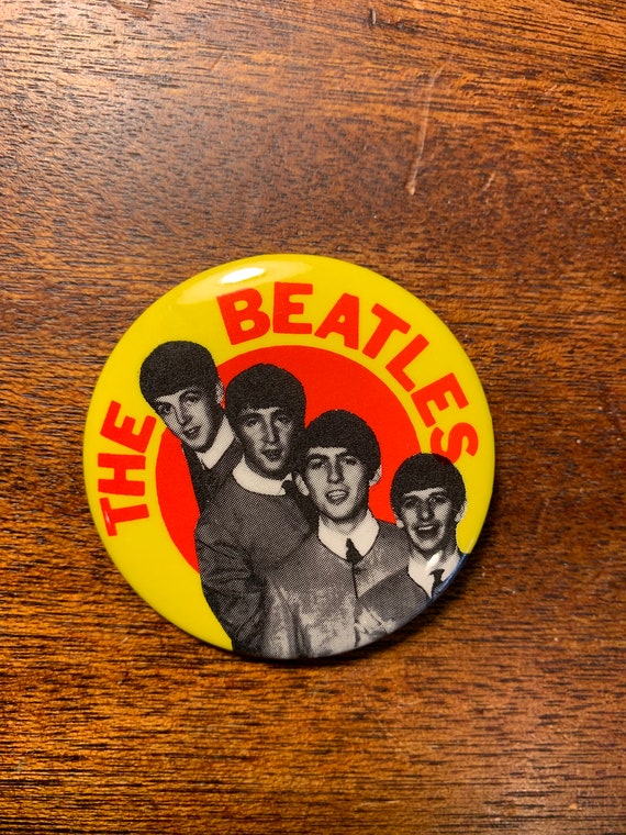 Vintage 1960s The Beatles Yellow and Red Pinback … - image 10