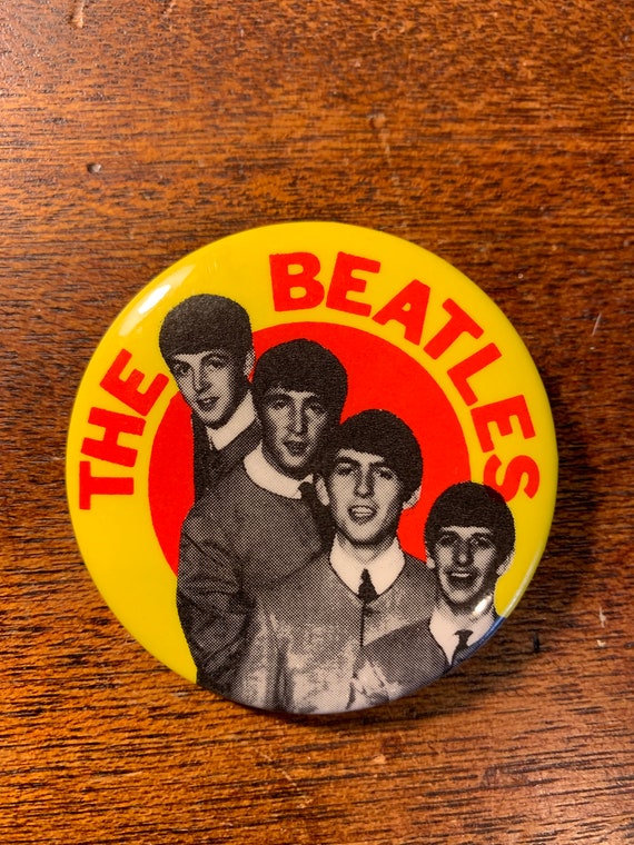 Vintage 1960s The Beatles Yellow and Red Pinback … - image 8