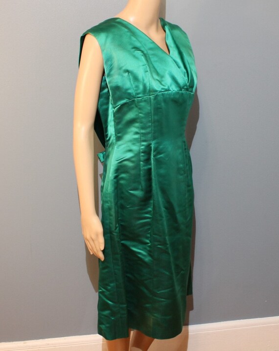 Vintage 1940s-1950s Hand Tailored Green Satin Coc… - image 3