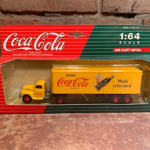 1993 Coca-Cola Vintage Vehicles Collectible 1950s 1/64 Scale Yellow Ford F7 Tractor Trailer Die Cast Metal Truck by Hartoy, Inc. New in Box