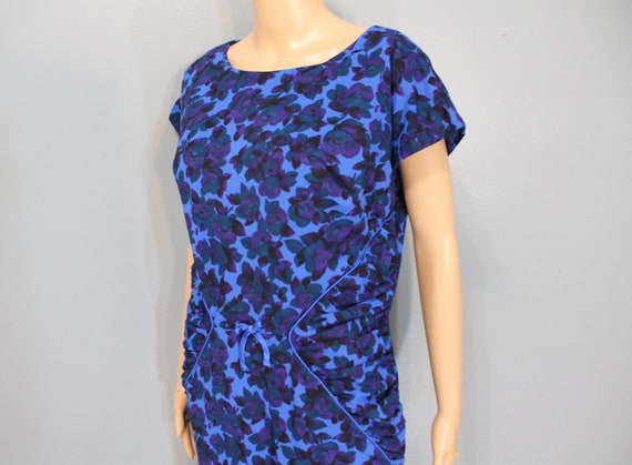 Vintage 1960s-1970s Blue Floral Short Sleeve Dress - image 9