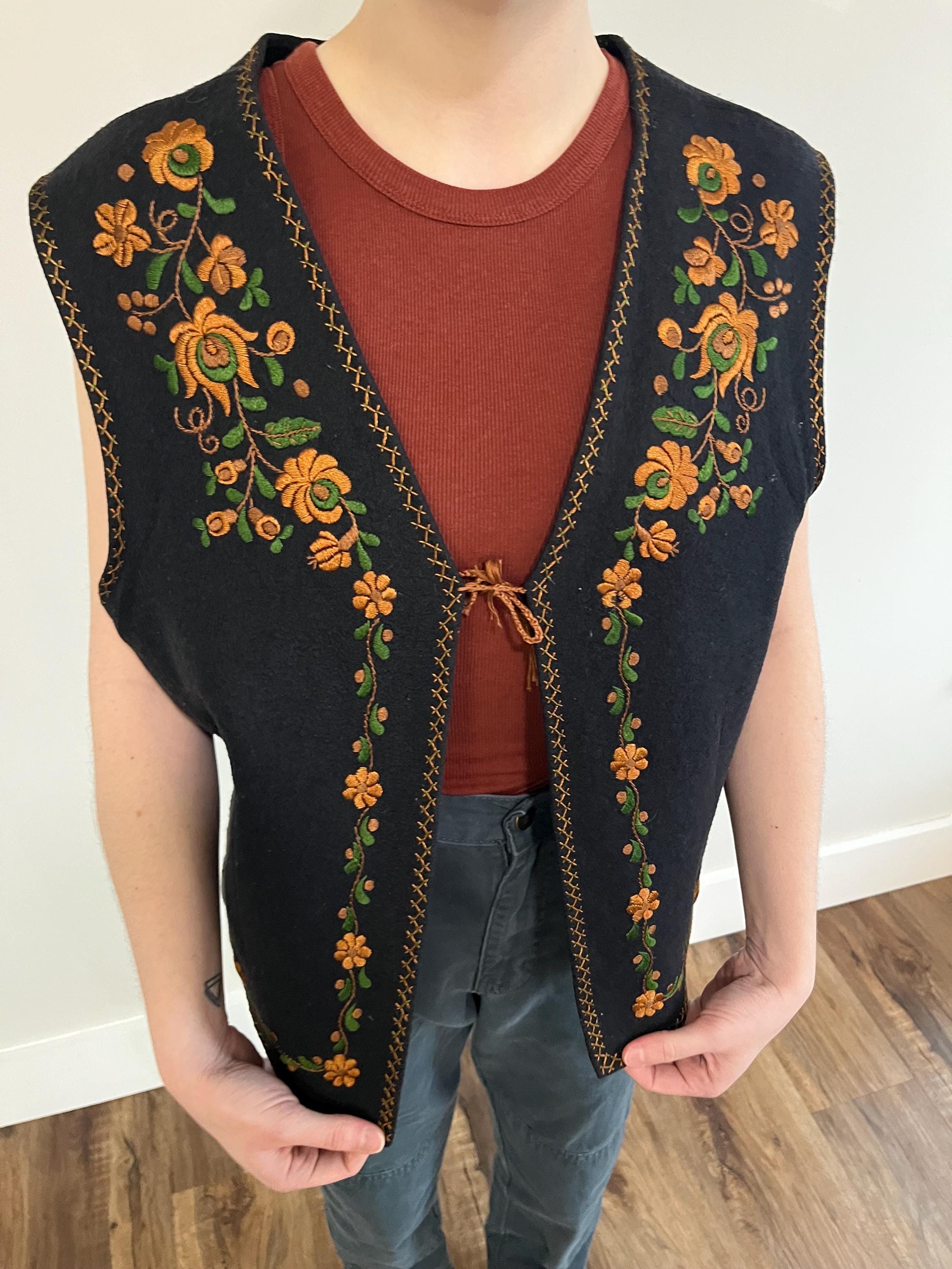 最終値下げtodayful Embroidery Middle Vest Vintage Mid Century Celtic Floral Embroidered Black Wool Vest by