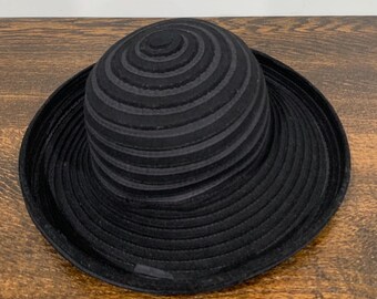 Vintage 1960s-1970 John Callanan Pret a Porter Black Wool  display picture 2