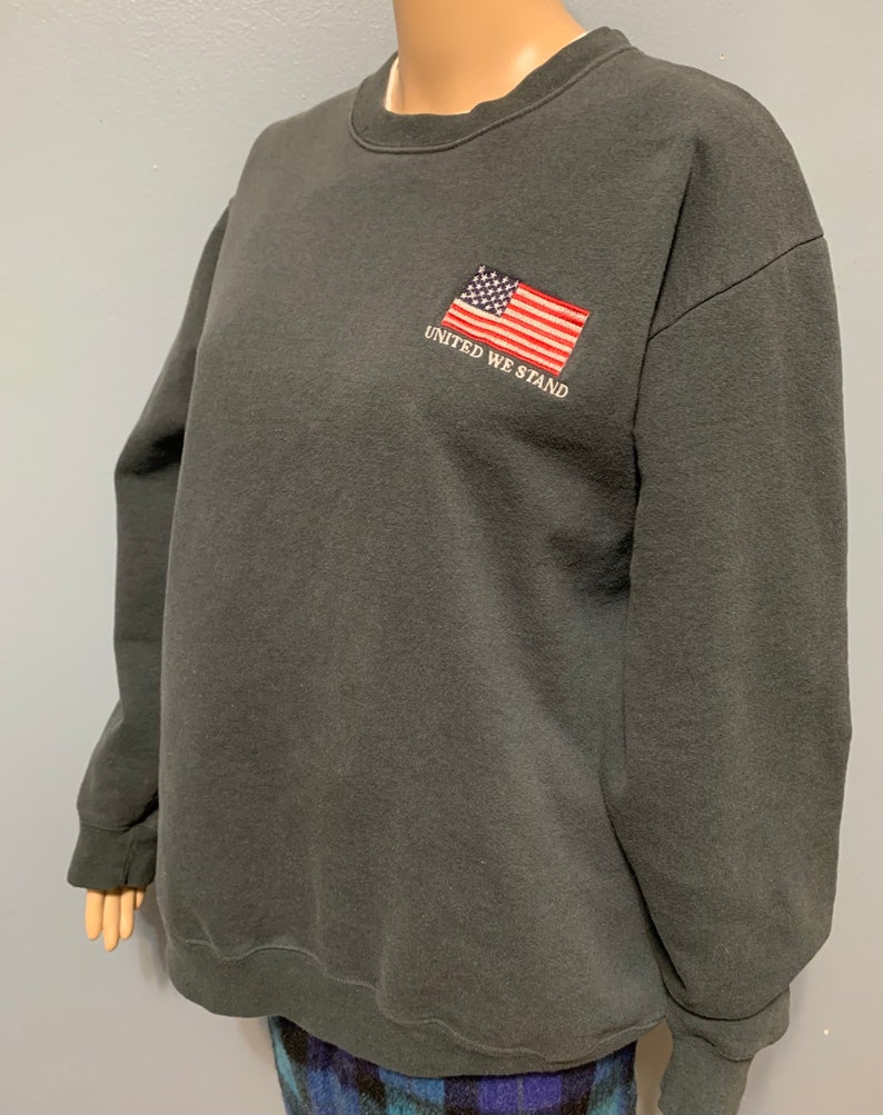 Vintage 1980-1990-talets United We Stand broderad amerikansk flagga blekt svart pullover rund halströja bild 5