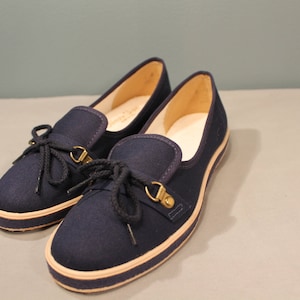 Vintage 1960s-1970s Mason Shoes Slip On Flats Size 6 Made in the USA