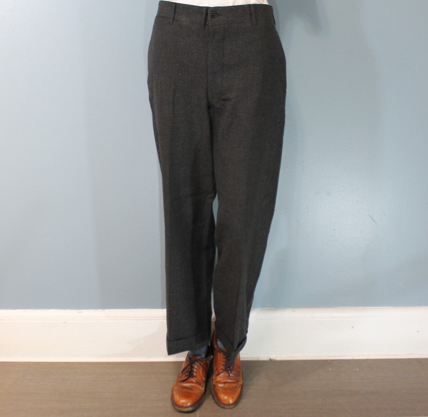 Pantalon noir tissé jambe droite