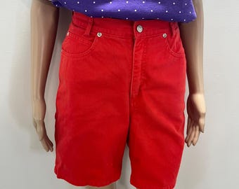 Röda denimshorts från 1980- och 1990-talet