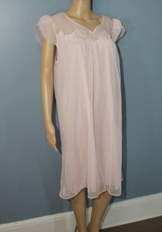 Vintage 1960s-1970s Gaymode Penneys Light Pink Sh… - image 4