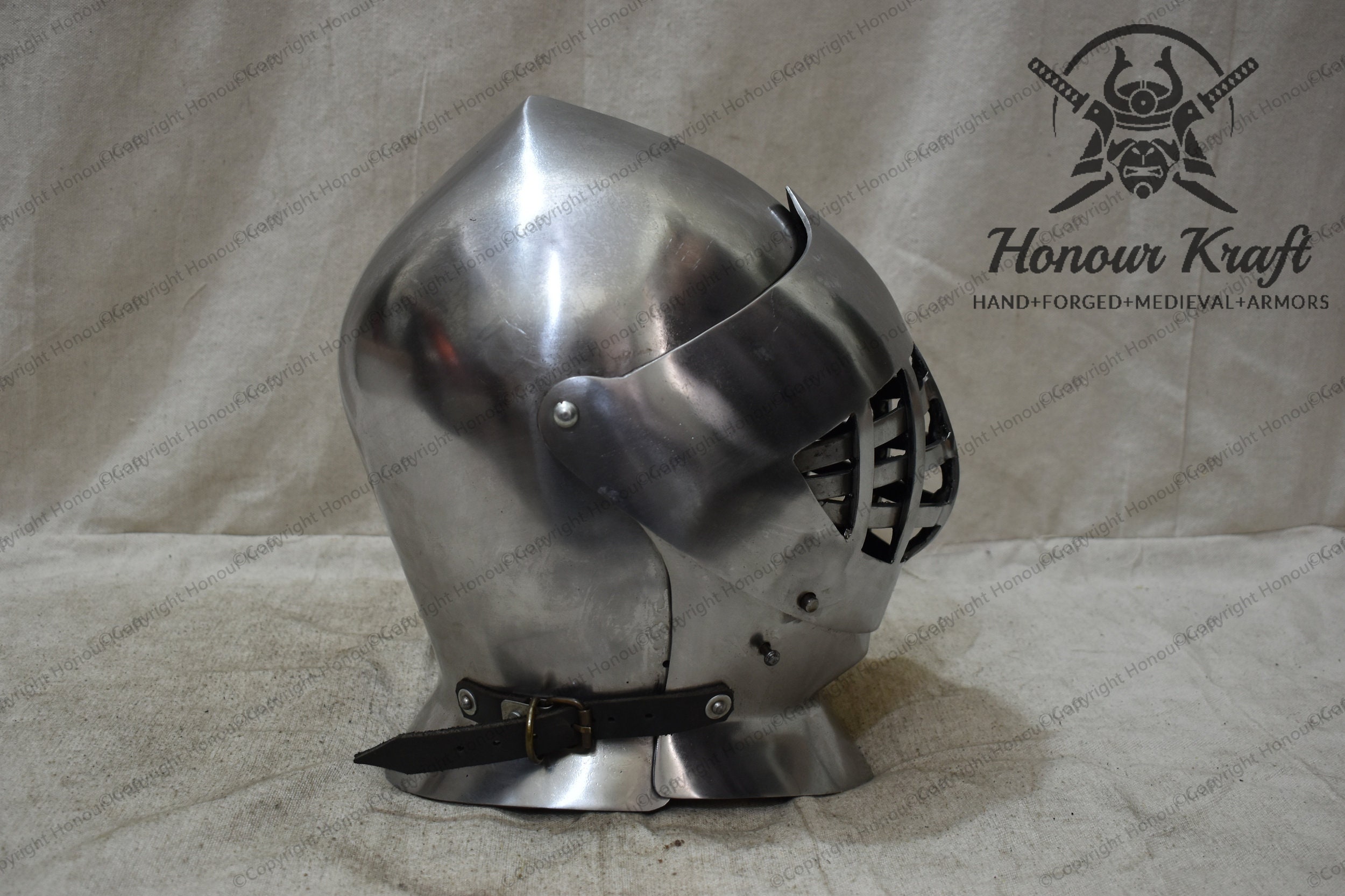 Casco medievale in acciaio Grand Armet "Victor" con griglia Faccia armatura a casco chiuso adatta per HMB & Buhurt Accessori Cappelli e berretti Caschi Elmetti militari 