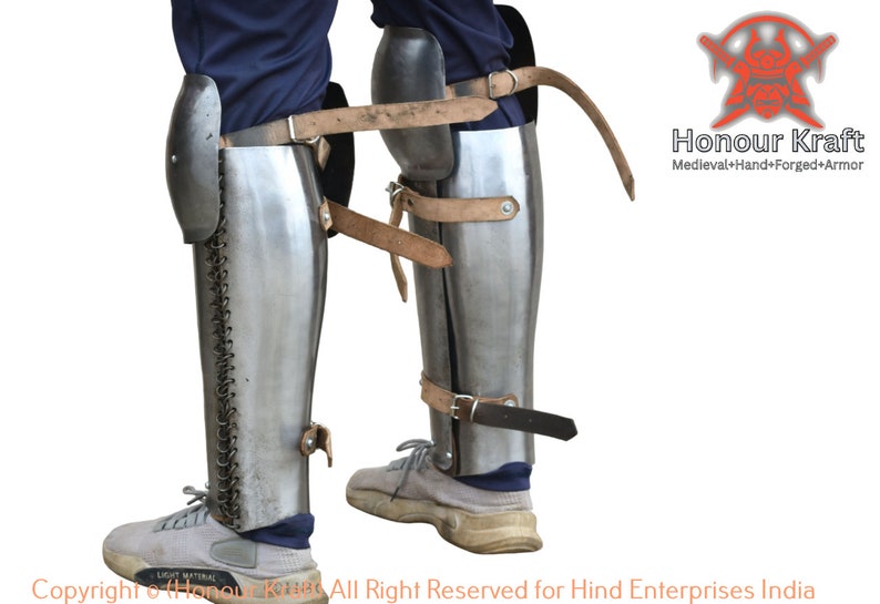 中世の鋼鉄の鎧 モンゴルの脚のグリーブ鎧 一対の脚の鋼鉄製の鎧 画像 7