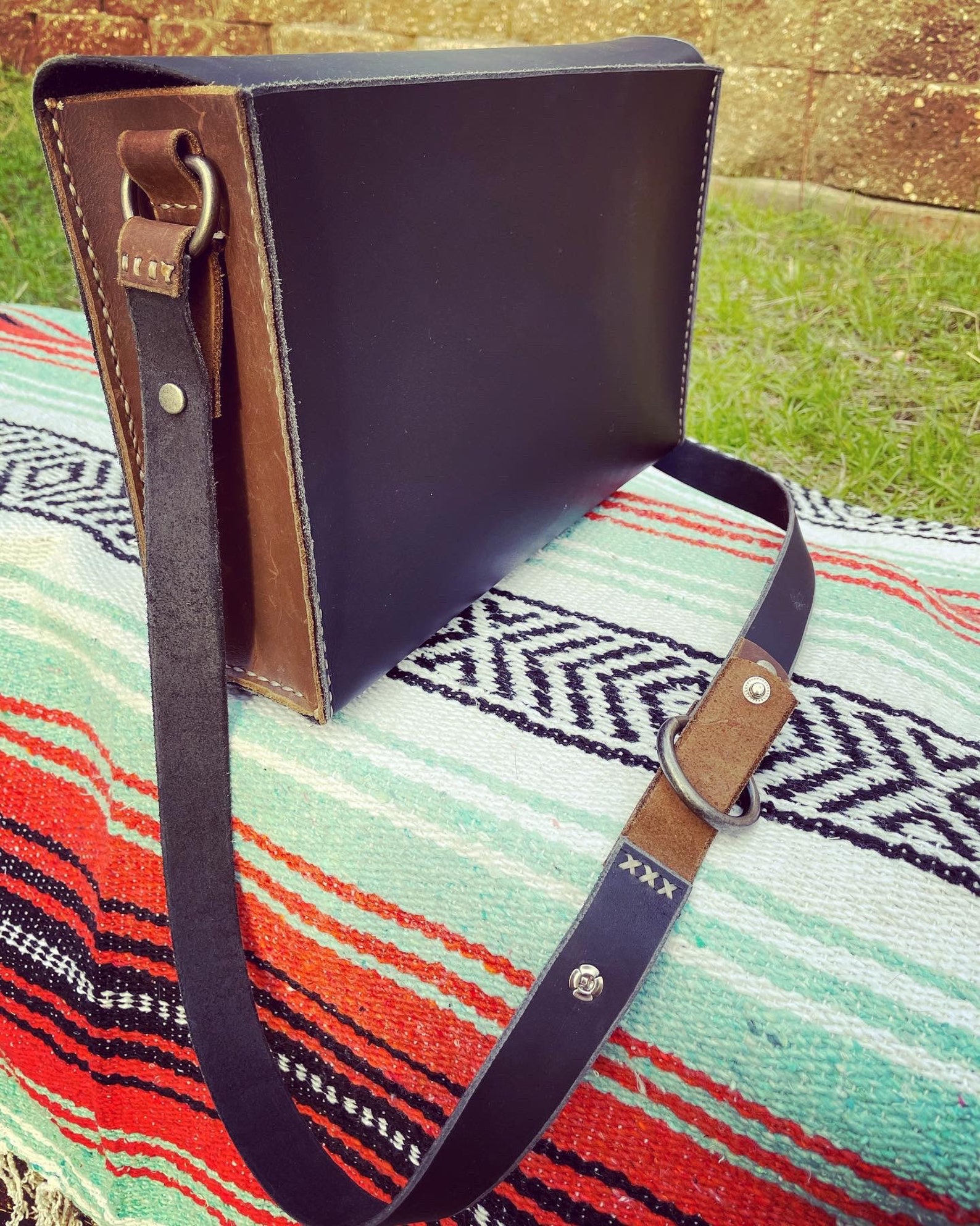 Große Sophia Schultertasche mit Klappenverschluss | Etsy