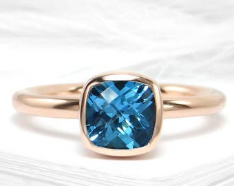 London blue topaz and  rose gold ring - Rose gold ring, Minimal design topaz ring, Navy gemstone ring in bezel setting, Blue topaz ring