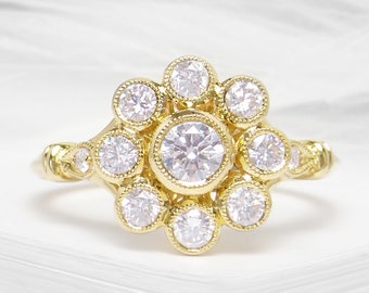 Vintage Daisy Diamond 18k Yellow Gold Engagement Ring