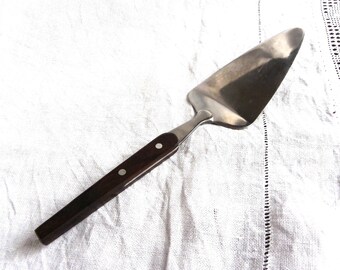 Vintage Stainless Steel Cake Slice / Pie Server with Wooden Handle 1970's