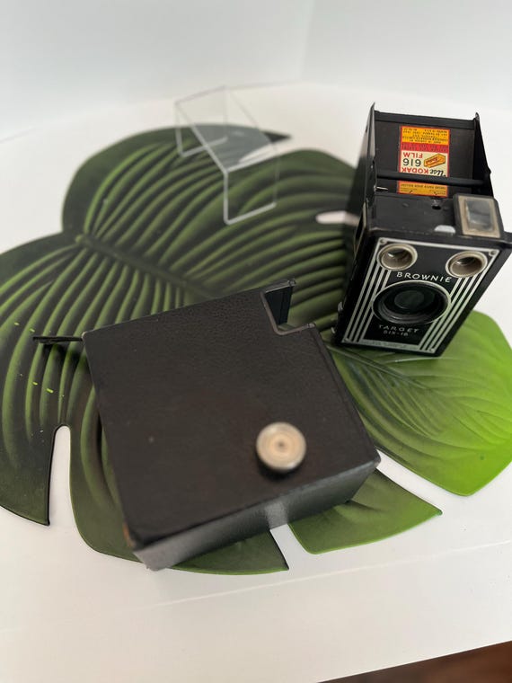 1940's Brownie Box Camera Target SIX-16 Eastman Kodak Co