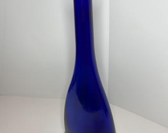 Vase bouteille de vin bleu cobalt : grand objet de bar italien