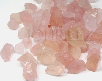 Cristal de morganita rosa en bruto: piedra preciosa natural en bruto