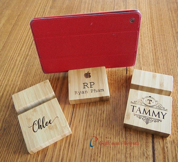 Personalised bamboo mobile phone stand/mobile phone holder- laser engraving - Gift for everyone - personalized gift - Gift for all occasions