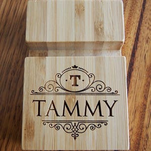 Personalised bamboo mobile phone stand/mobile phone holder- laser engraving - Gift for everyone - personalized gift - Gift for all occasions Style 1