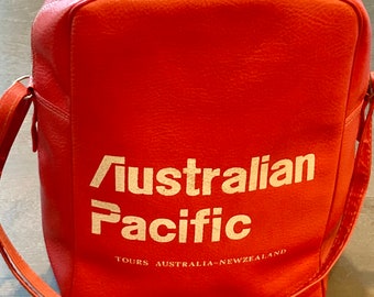 Vintage travel bag/c.1970’s airline handbag/Classic vintage airline bag/Australian Pacific/vinyl/Hong Kong made/retro hand luggage/Aussie