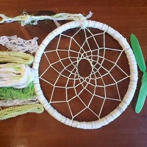 DIY Nursery Dreamcatcher / DIY Feather Dreamcatcher Kit / DIY Handmade Wall Art / Nursery Decor