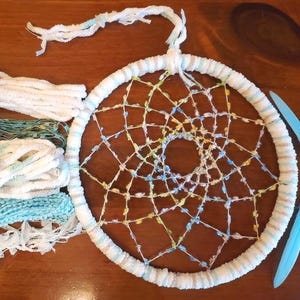 DIY Nursery Dreamcatcher / DIY Feather Dreamcatcher Kit / DIY Handmade Wall Art / Nursery Decor