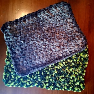 Plush Cat Bed for Cats or Small Dogs - Soft and Cozy Nap Spot - Cozy and Portable Design - Handmade Super Soft Cat Mat