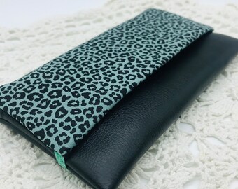 Handytasche Leo Print ,Smartphone Täschchen mint ,Handytäschchen schwarz