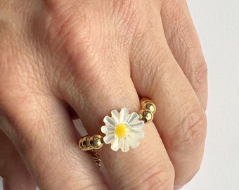 GOLD FILLED SILVER beaded  Daisy Ring • Dainty Beaded Ring • Pearl Shell Silver Ring • Stacking Ring • Flower Ring Gift for Sister