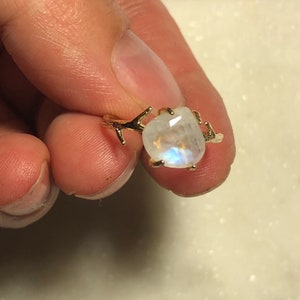 Anillo de piedra lunar, anillo de piedra lunar de oro rosa, anillo de piedra lunar delicada, anillo boho, anillo de vid, piedra lunar de anillo de oro, joyería boho, regalo para BFF