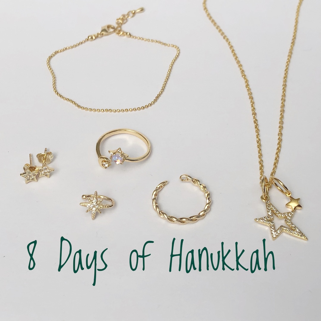 BESTSELLER 8 Days of Hanukkah Advent Calendar for Girl Star Set