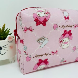 Cute large Kawaii rabbit boxed laminated pouch