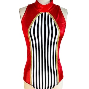 Big Top Gestreiftes Zirkus-Kostüm, rotes Leotard - Auf Bestellung