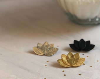 Broche fleur de lotus, cuir or, argent ou noir, environ 4 x 2 cm, pièce unique faite main