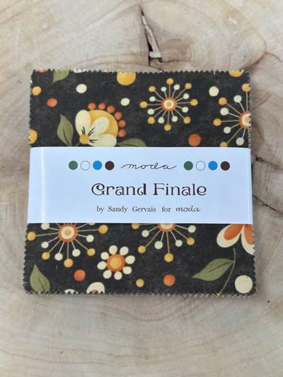Grand Finale - Charm Pack - by Sandy Gervais for Moda Fabric - Etsy