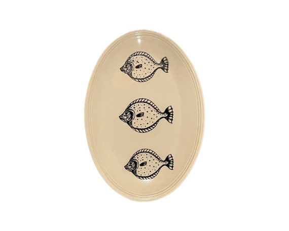 Hand-Painted Ceramic Serving Tray: Black and White Three Fish Design