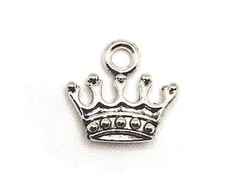 SC1895 BULK 30 Crown Charms Antique Silver Tone 3D