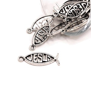 4, 20 eller 50 silverberlocker med Jesusfisk i lösvikt, religiösa, kristna, katolska, Jesus frälser, Ichthus 27 x 10 mm | Skickas omedelbart från USA | AS547
