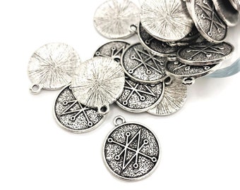 4, 20 or 50 Pieces: Silver Round Skull Pendant Charms – Guerrilla Charm