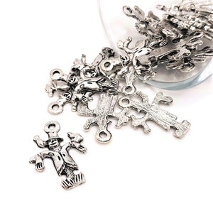4, 20 or 50 BULK Silver Scarecrow Charms, Wizard of Oz, Fall Halloween Charm | Ships Immediately from USA | AS172
