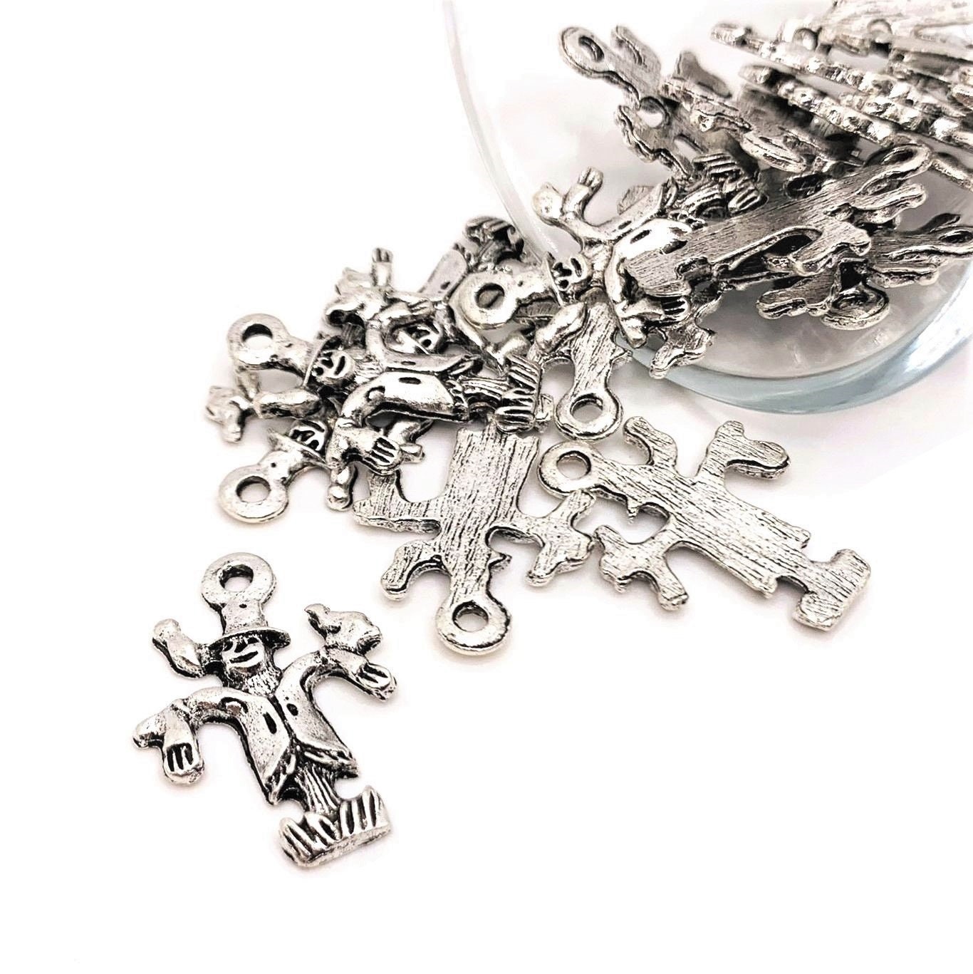 4, 20 or 50 BULK Silver Scarecrow Charms, Wizard of Oz, Fall Halloween Charm  Ships Immediately From USA AS172 