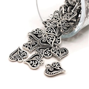 4, 20 ou 50 pingentes de coração em massa, pingente de prata, dupla face, rolagem, aniversário de amor | Enviado imediatamente dos EUA, 15x14mm | AS099