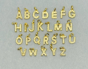 Berlock med bokstavsinitial i 18k guld med kubisk zirkonia, 9 x 6 mm, personlig alfabetberlock | Skickas snabbt från USA