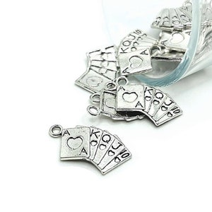 4, 20 oder 50 BULK Royal Flush Spielkarte Charms, Silberkarte, Poker Charm, Las Vegas Charm, Glücksspieler | Versand sofort aus den USA | AS1108